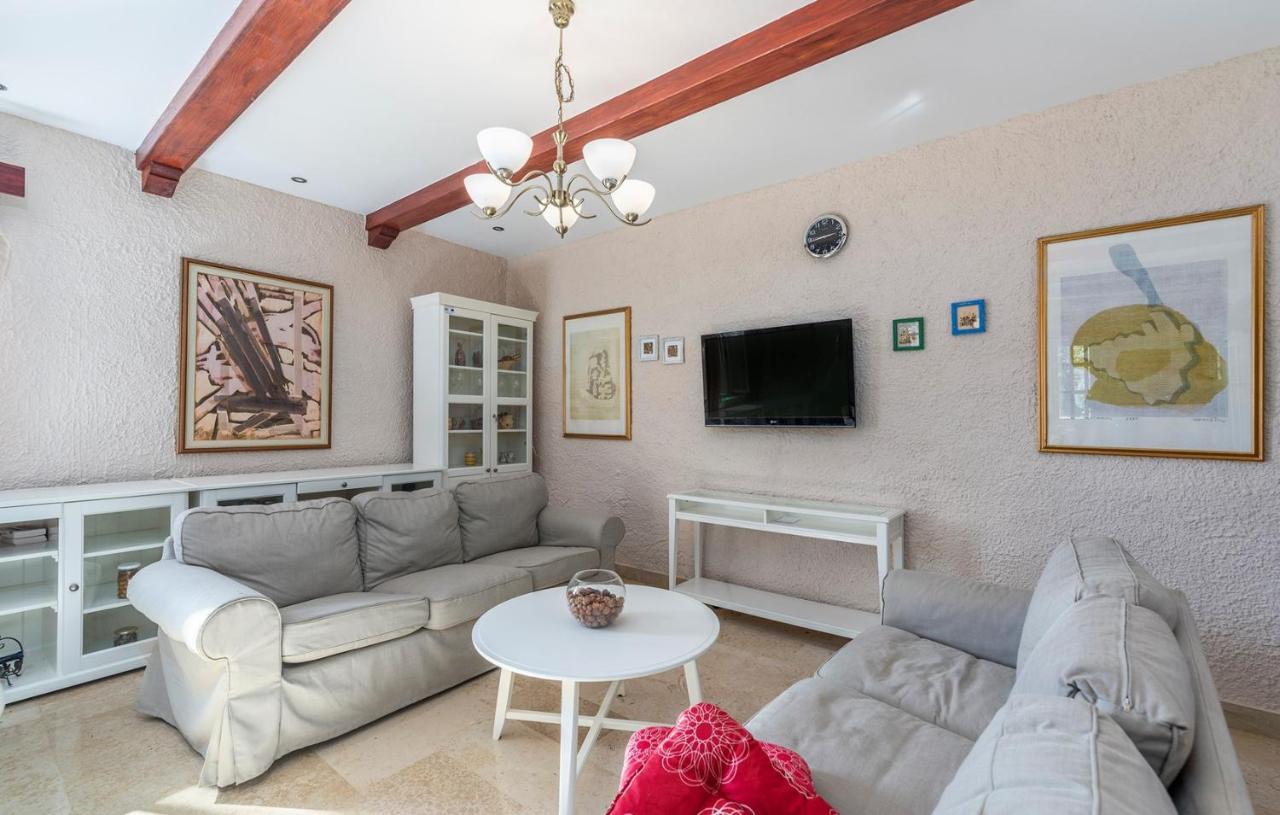Hotel House Peresiji Chambre photo