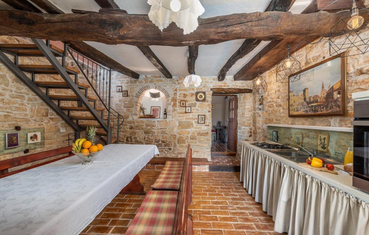 Hotel House Peresiji Chambre photo