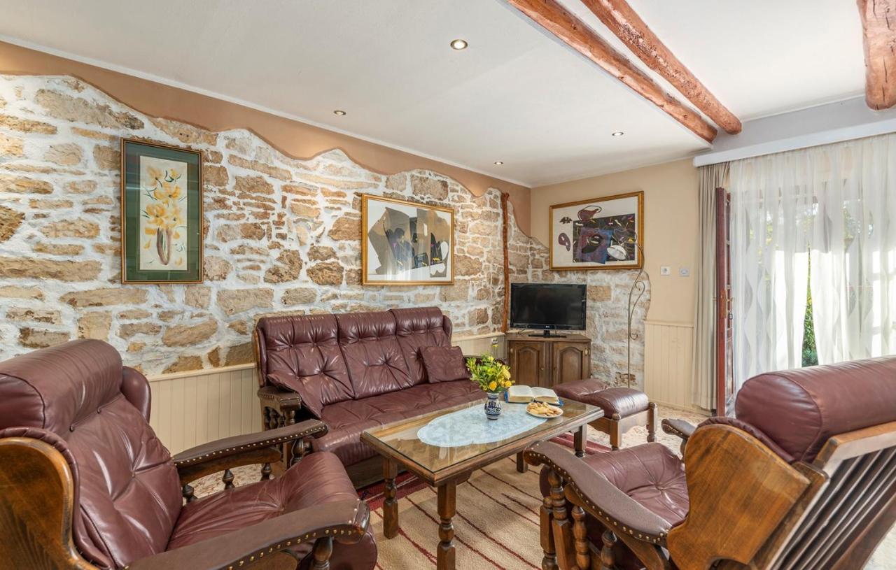 Hotel House Peresiji Chambre photo