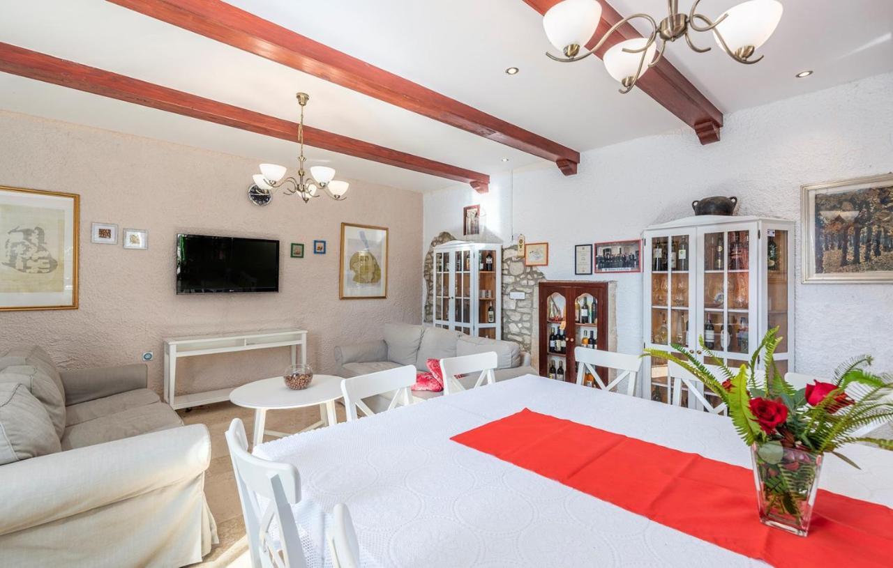Hotel House Peresiji Chambre photo