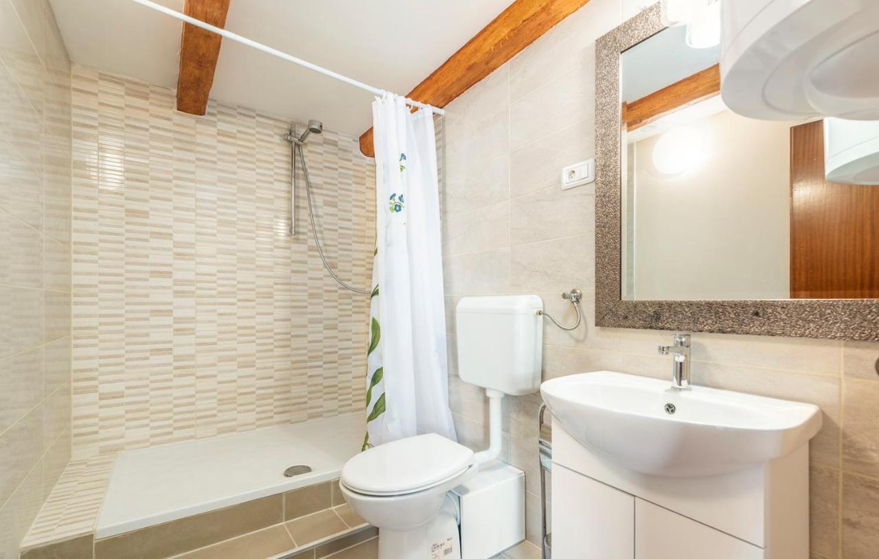 Hotel House Peresiji Chambre photo